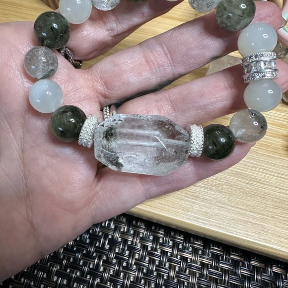 Meet your Posher, Alesha - Picture 2 of 16